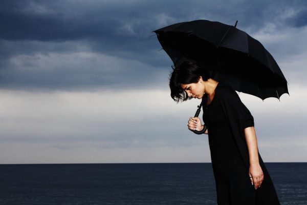 services.woman_.with_.umbrella.v1.jpg
